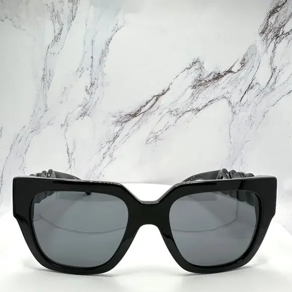 CLASSY NEW Versace Sunglasses Black Gold Medusa Logo Chain  display picture 1